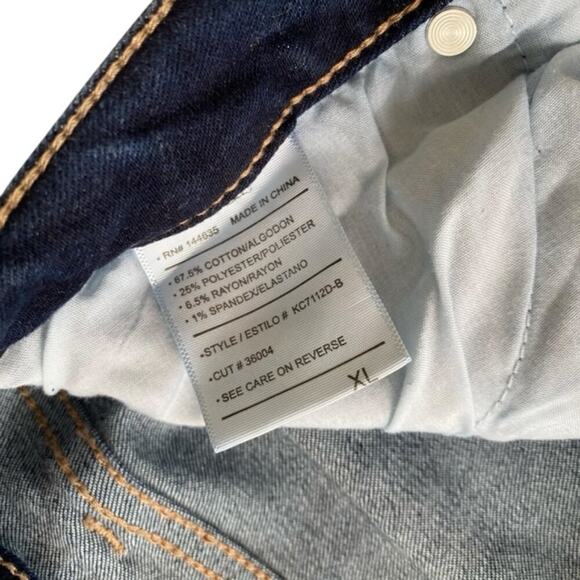 KanCan Distressed Skinny Blue Jeans - XL - Picture 7 of 7